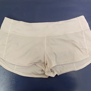 Lululemon Size 8 White Shorts